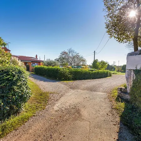 4 Bedroom Gorgeous In Holiday home