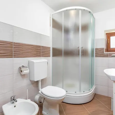 Holiday home 4 Bedroom Gorgeous In *