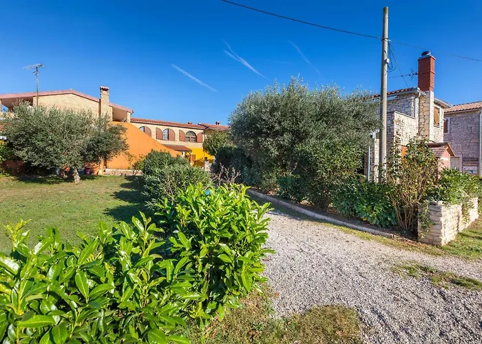 4 Bedroom Gorgeous In Ferienhaus *