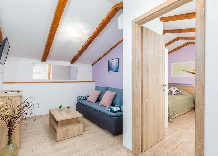 4 Bedroom Gorgeous In Ferienhaus