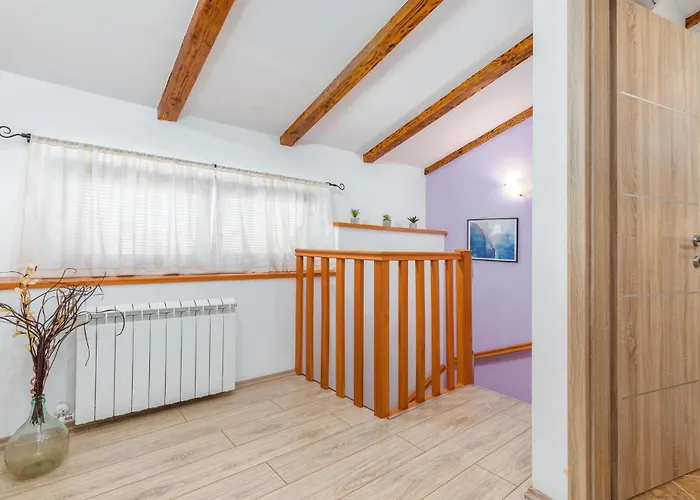 Ferienhaus 4 Bedroom Gorgeous In Vodnjan