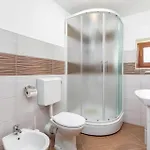 펜션 4 Bedroom Awesome Home In Vodnjan *
