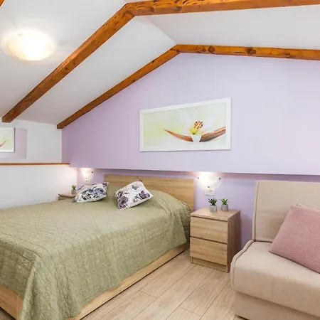 펜션 4 Bedroom Awesome Home In Vodnjan